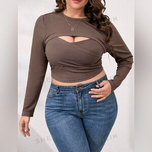 SHEIN Privé Plus Cut Out Front Tee